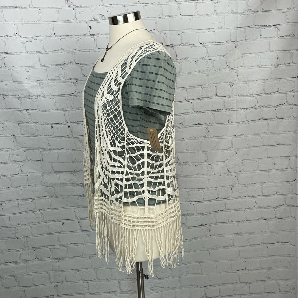 Cupio NWT Women's Boho Sleeveless Open Front Crochet Vest Fringed Hem S/M - Picture 4 of 10